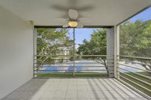 9430 Poinciana Pl, Davie, FL 33324 - Photo 31