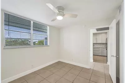 9430  Poinciana Pl, Unit #415, Davie, FL 33324 - Photo 27