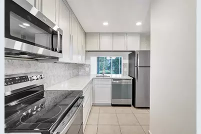 9430  Poinciana Pl, Unit #415, Davie, FL 33324 - Photo 7