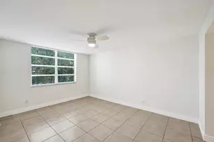 9430 Poinciana Pl, Davie, FL 33324 - Photo 17