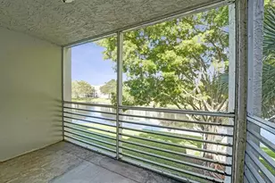 9235 Lagoon Pl, Davie, FL 33324 - Photo 33