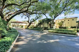 9235 Lagoon Pl, Davie, FL 33324 - Photo 43