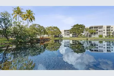 9235  Lagoon Pl, Unit #308, Davie, FL 33324 - Photo 1
