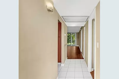 9235  Lagoon Pl, Unit #308, Davie, FL 33324 - Photo 5