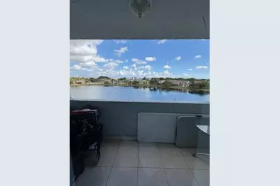 9359  Fontainebleau Blvd, Unit #F401, Miami, FL 33172 - Photo 13