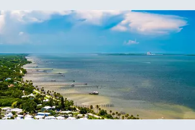 4646 NE Dudley Cir, Jensen Beach, FL 34957 - Photo 23