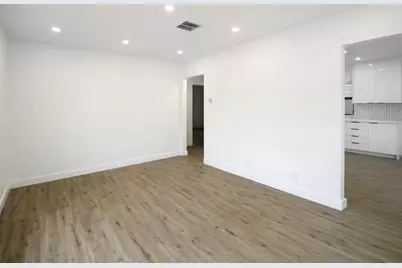 800 NW 101st St, Miami, FL 33150 - Photo 23