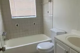 4800 NW 24th Ct, Lauderdale Lakes, FL 33313 - Photo 5