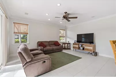 517 SE 7th Ave, Deerfield Beach, FL 33441 - Photo 9