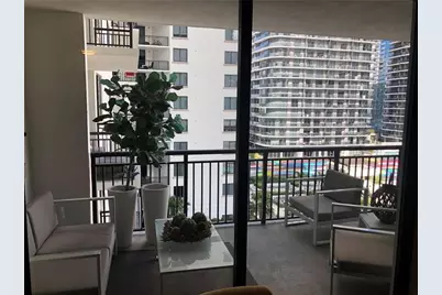 999 SW 1st Ave, Unit #1701, Miami, FL 33130 - Photo 11