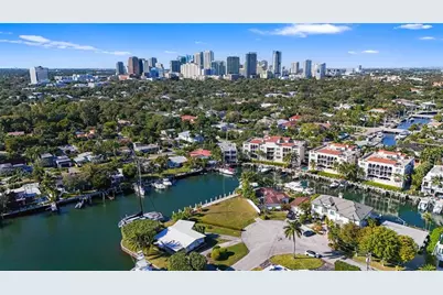 1429 SE 12th Ct, Fort Lauderdale, FL 33316 - Photo 11