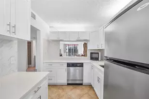 5300 NE 24th Terrace, Fort Lauderdale, FL 33308 - Photo 5