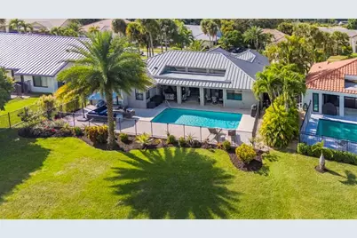 10851 Boca Woods Lane, Boca Raton, FL 33428 - Photo 15