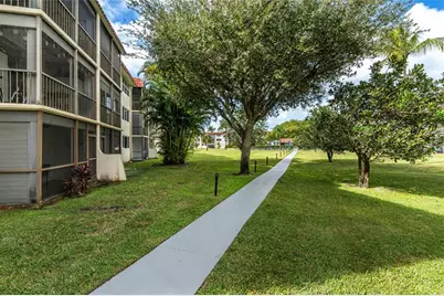 9523 S Hollybrook Lake Dr, Unit #102, Pembroke Pines, FL 33025 - Photo 23