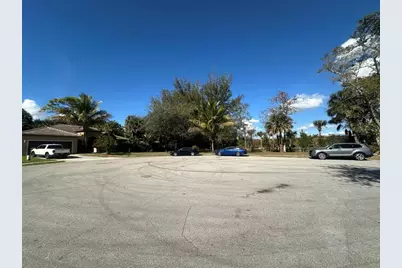 15361  Whispering Willow Dr, Wellington, FL 33414 - Photo 3