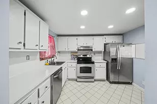 10466 Sunrise Lakes Blvd, Sunrise, FL 33322 - Photo 33