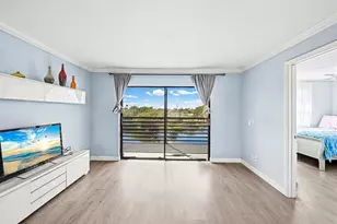 10466 Sunrise Lakes Blvd, Sunrise, FL 33322 - Photo 17