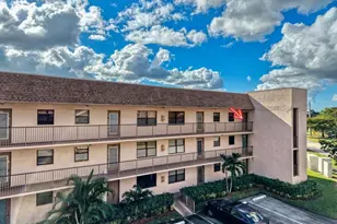 10466 Sunrise Lakes Blvd, Sunrise, FL 33322 - Photo 5