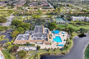 10466 Sunrise Lakes Blvd, Sunrise, FL 33322 - Photo 43