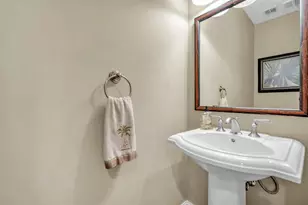 806 NE 16th Ave, Fort Lauderdale, FL 33304 - Photo 33