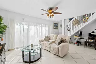 8940 NW 38th Dr, Coral Springs, FL 33065 - Photo 13