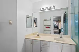 8940 NW 38th Dr, Coral Springs, FL 33065 - Photo 15