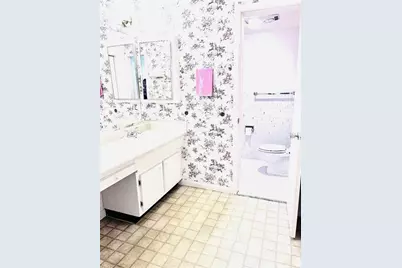 2381  Sunset Ave, Unit #117, Lake Worth Beach, FL 33461 - Photo 3