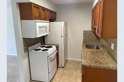 1555  Tyler St, Unit #4, Hollywood, FL 33020 - Photo 5