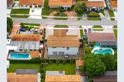 2705 SW 108th Ct, Miami, FL 33165 - Photo 47