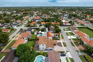 2705 SW 108th Ct, Miami, FL 33165 - Photo 51