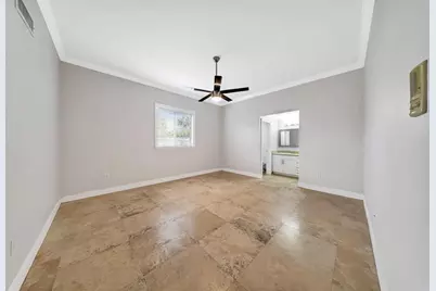 2705 SW 108th Ct, Miami, FL 33165 - Photo 9