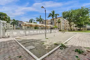 2801 Somerset Dr, Lauderdale Lakes, FL 33311 - Photo 19