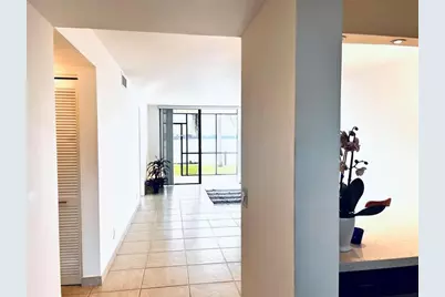 112  Lake Emerald Dr, Unit #107, Oakland Park, FL 33309 - Photo 1