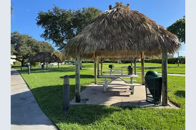 112  Lake Emerald Dr, Unit #107, Oakland Park, FL 33309 - Photo 29