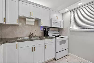 2314 S Cypress Bend Dr, Unit #114, Pompano Beach, FL 33069 - Photo 9