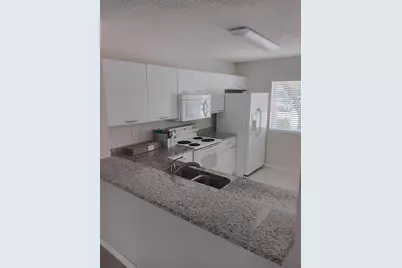 20869 NW 2nd Street, Pembroke Pines, FL 33029 - Photo 9