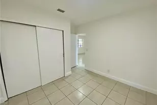 721 NW 1st Ct, Hallandale Beach, FL 33009 - Photo 5