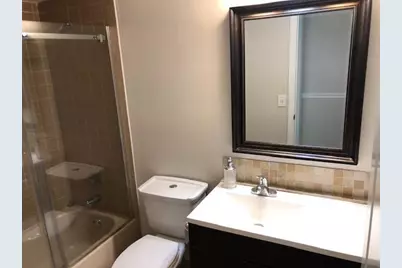 60  Forest Cir, Hollywood, FL 33026 - Photo 11