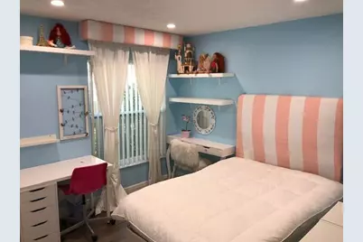 60  Forest Cir, Hollywood, FL 33026 - Photo 9