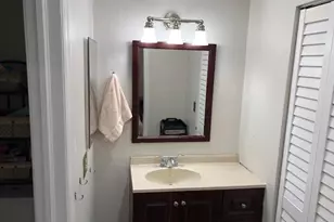 60 Forest Cir, Hollywood, FL 33026 - Photo 7