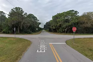 1236 Eppinger Dr, Other City - In The State Of Florida, FL 33953 - Photo 21