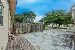 1249 SW 35th Ave, Fort Lauderdale, FL 33312 - Photo 43