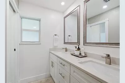 8340 SW 27th Place, Davie, FL 33328 - Photo 13