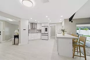 8340 SW 27th Pl, Davie, FL 33328 - Photo 7