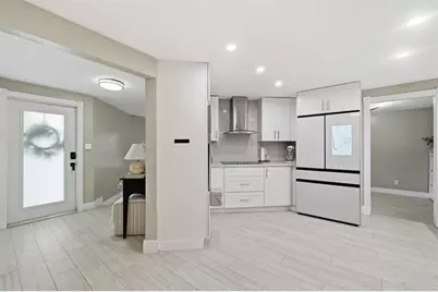 8340 SW 27th Place, Davie, FL 33328 - Photo 11