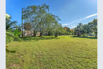 3310 NW 43rd Ave, Lauderdale Lakes, FL 33319 - Photo 25