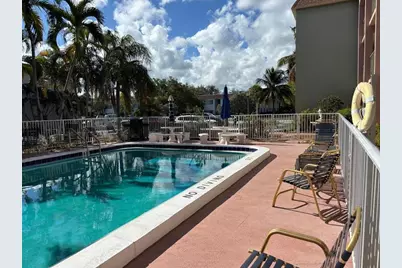 100 SE 6th Avenue, Unit #303, Pompano Beach, FL 33060 - Photo 3