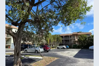 100 SE 6th Avenue, Unit #303, Pompano Beach, FL 33060 - Photo 5