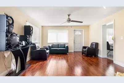 2711 NW 24th Ct, Fort Lauderdale, FL 33311 - Photo 35