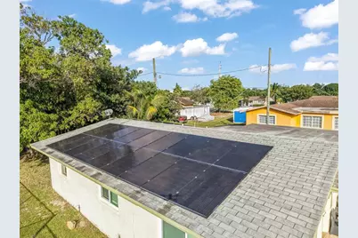 2711 NW 24th Ct, Fort Lauderdale, FL 33311 - Photo 5